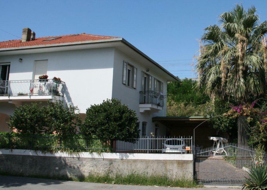 ספוטורנו B&B Ai Tre Archi מראה חיצוני תמונה